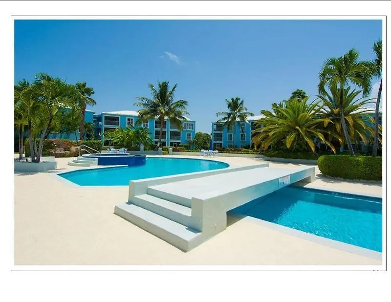 ホテル The Grandview Condos On Seven Mile Beach ジョージ・タウン